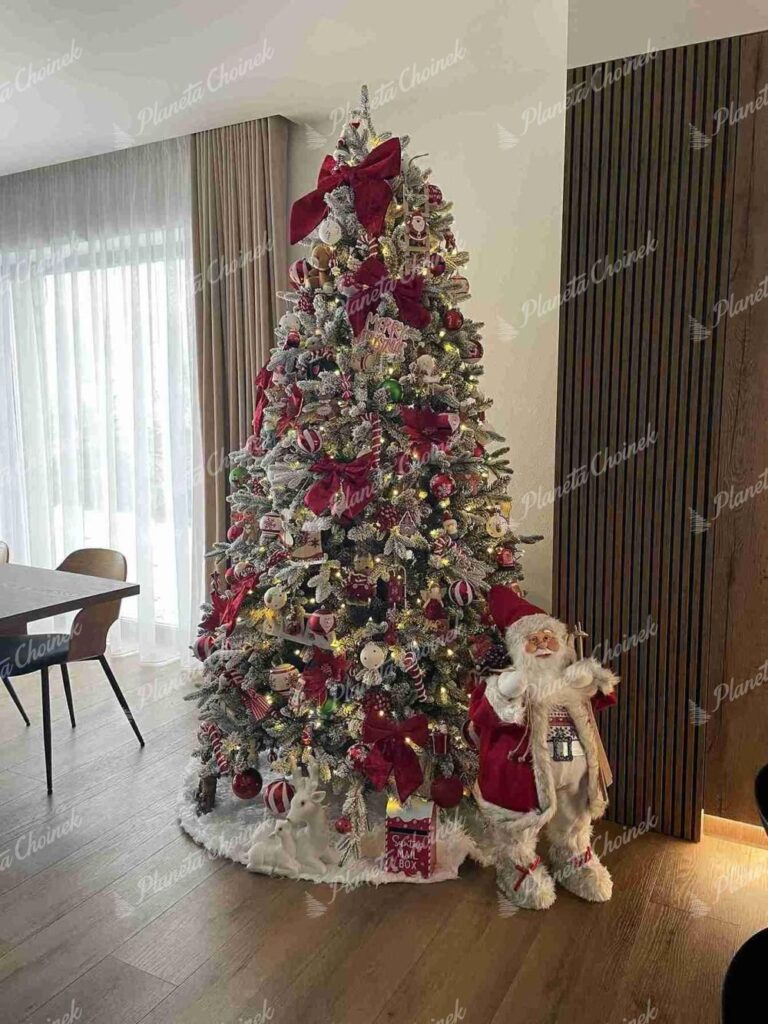 Ozdobiona choinka sztuczna biała PE Świerk Królewski 240 cm