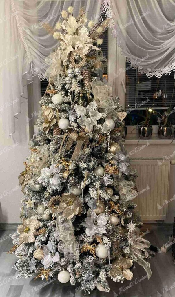 Ubrana choinka sztuczna biała Świerk Nordycki 210 cm