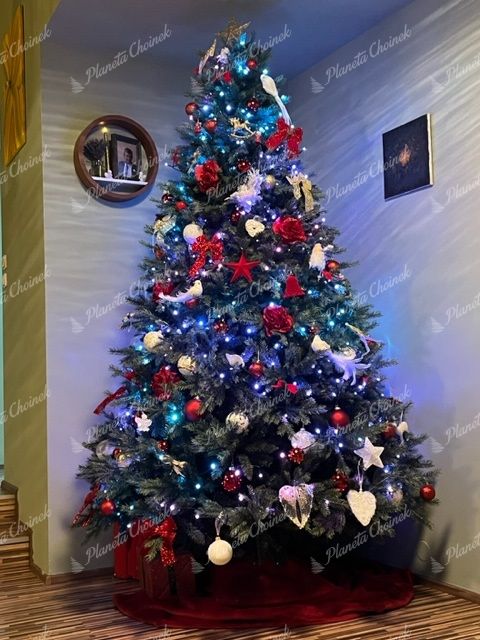 Ubrana ekskluzywna choinka sztuczna jak żywa gęsta PE Świerk Mocny 240 cm