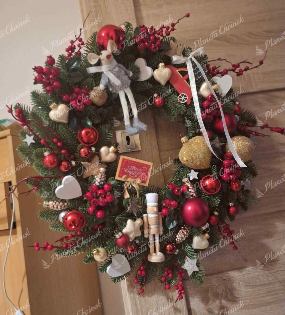 Ubrany wianek bożonarodzeniowy 100% PE Jodła Kaukaska 50 cm ekskluzywny na drzwi